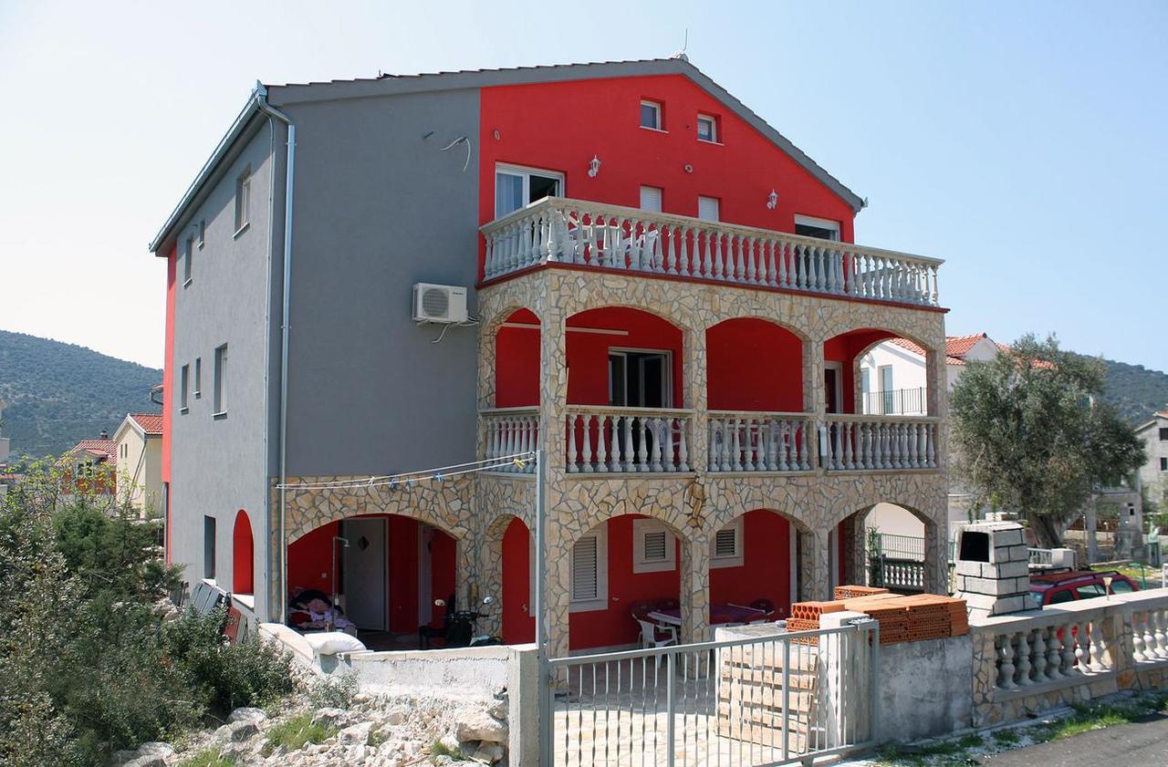 Apartments With A Parking Space Vinisce, Trogir - 4886 エクステリア 写真